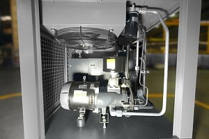 Винтовой компрессор IronMac IC 10/8 AM D 200L ПРЯМОЙ ПРИВОД